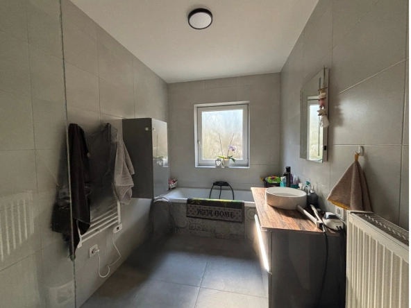 Maison individuelle à Hombourg-Haut avec 4 chambres et garage 