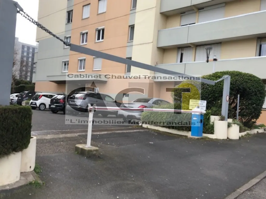 A vendre appartement lumineux de 76,88 m² avec balcon à Clermont-Ferrand 