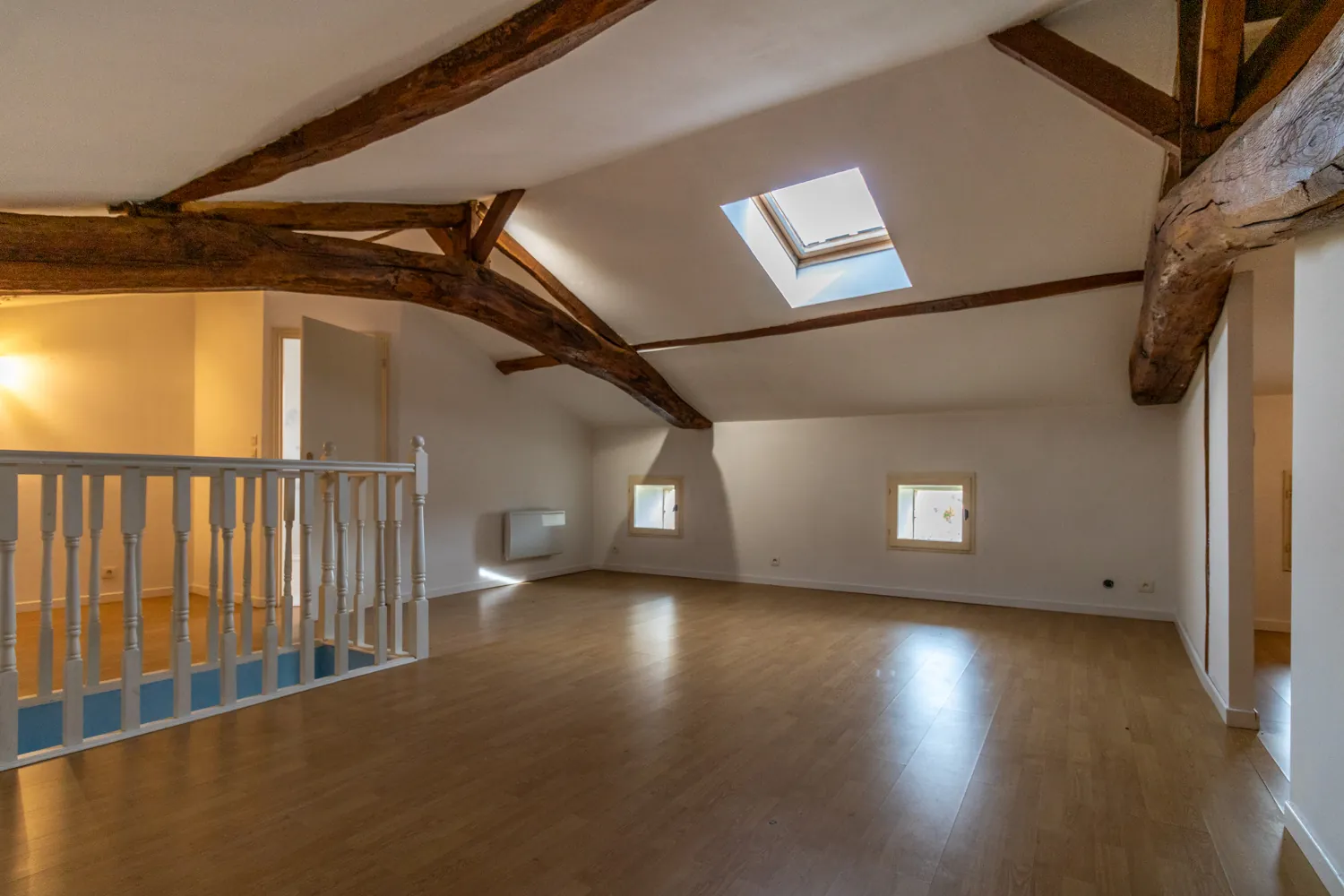 Charmante maison charentaise rénovée de 149 m² avec dépendance et jardin à Pons 
