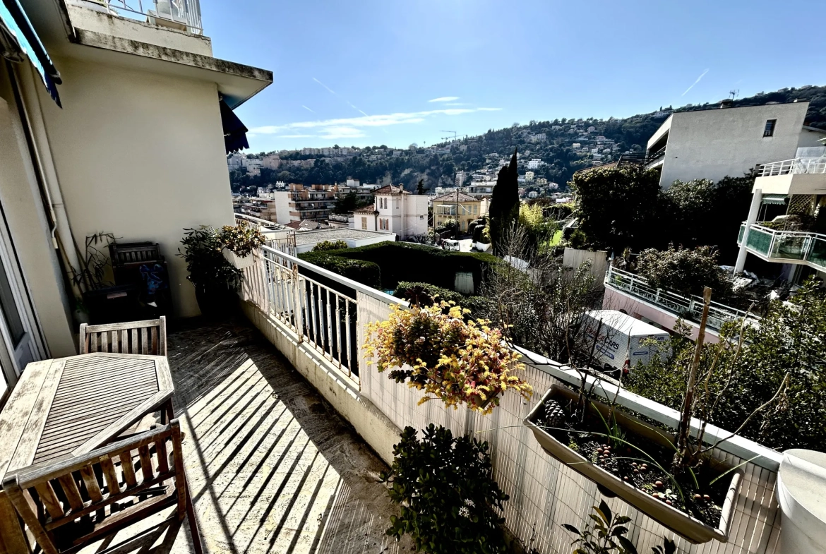 Appartement de 70m² à Nice Nord avec terrasse et cave 
