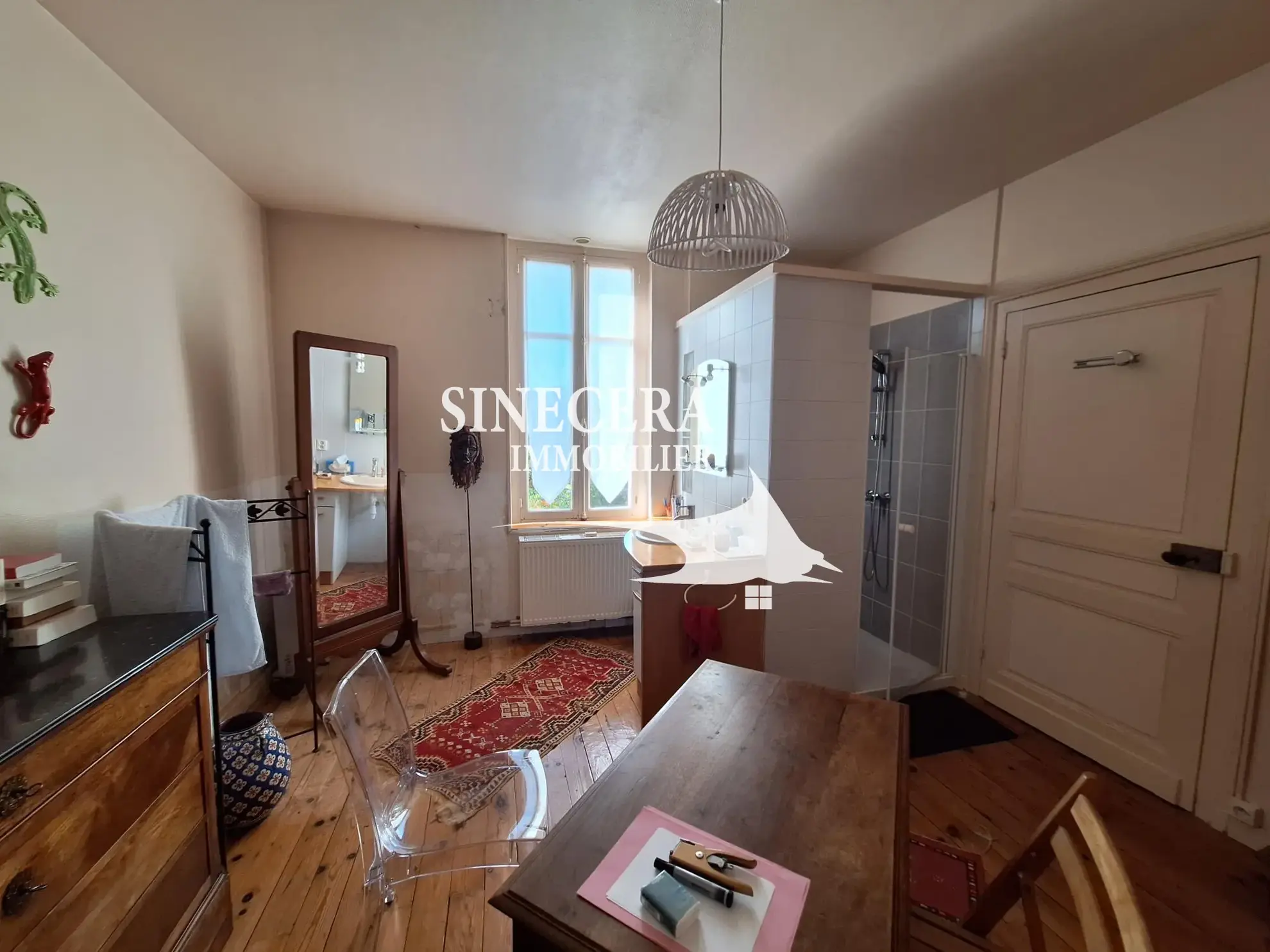 Belle maison à Ribérac avec piscine, grand terrain et dépendances 