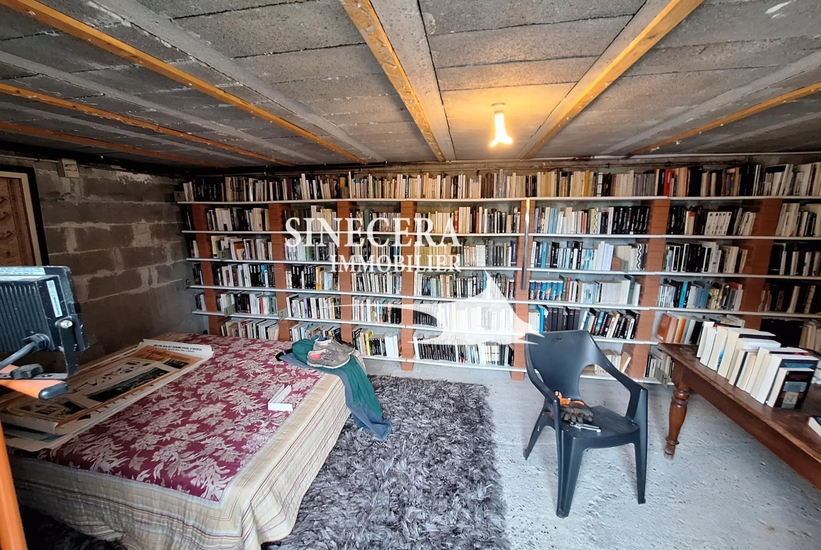Belle maison à Ribérac avec piscine, grand terrain et dépendances 