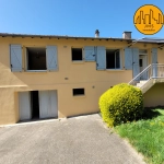 Maison à Noyant d'Allier avec terrain, vue dégagée et 4 chambres