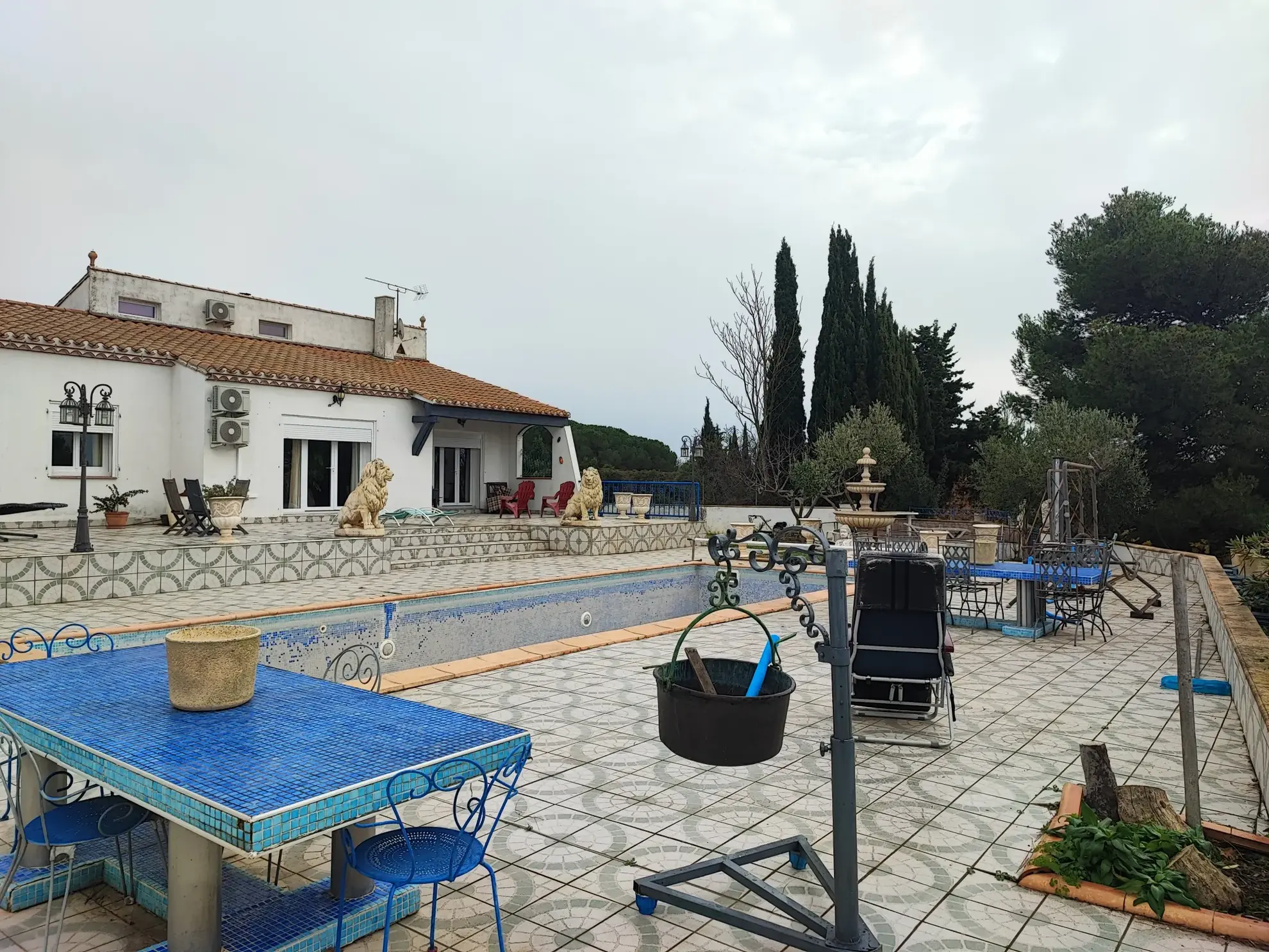 Grande villa familiale avec piscine dans le Minervois, vue montagne et terrain de 1142 m² 