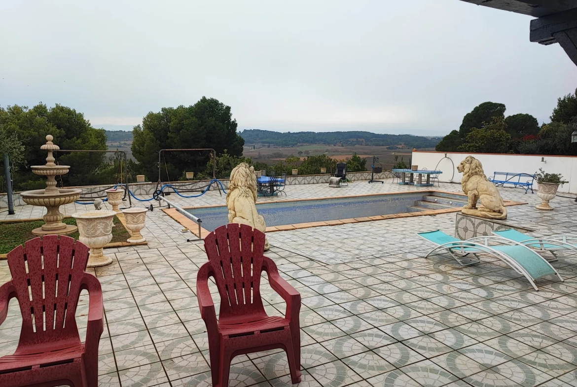 Grande villa familiale avec piscine dans le Minervois, vue montagne et terrain de 1142 m² 