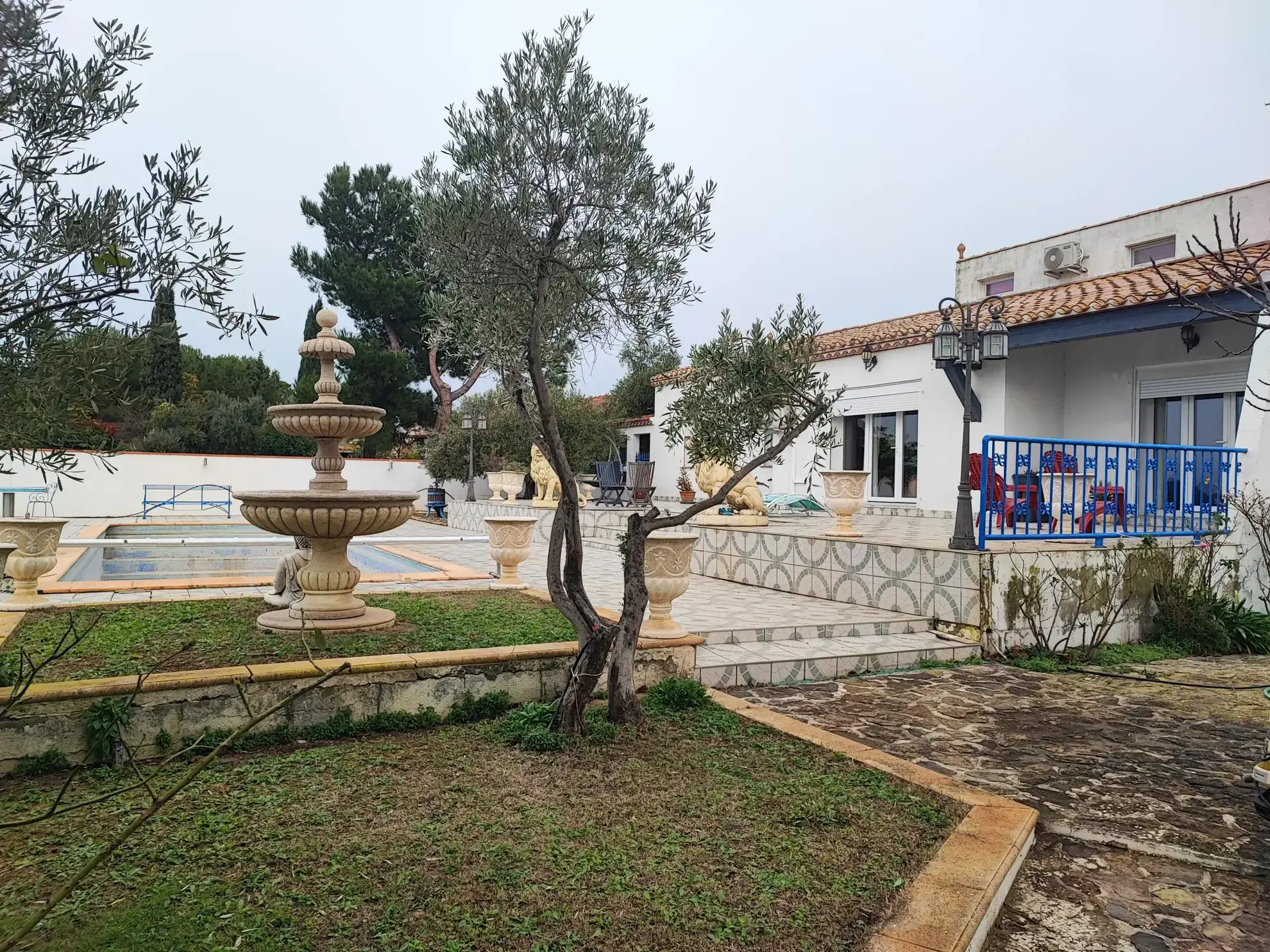 Grande villa familiale avec piscine dans le Minervois, vue montagne et terrain de 1142 m² 