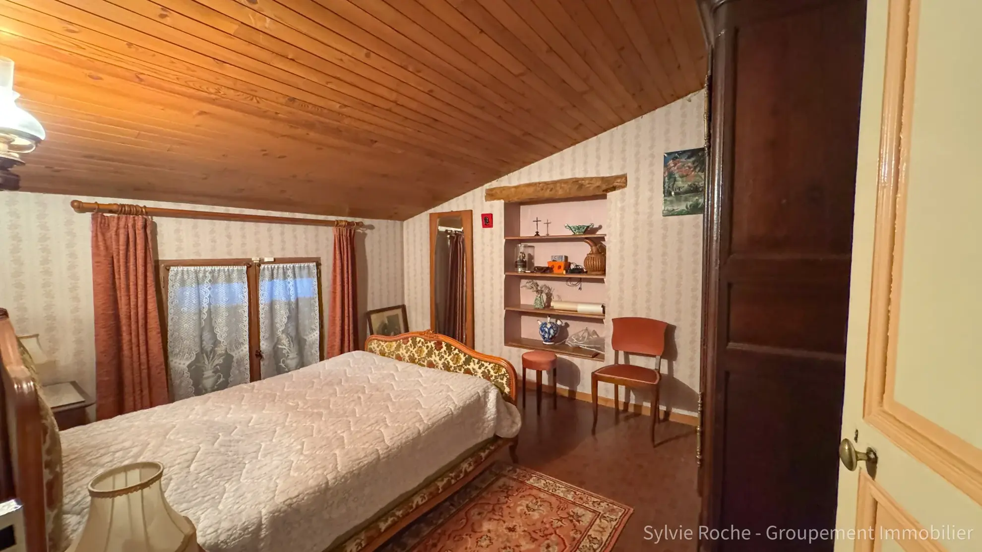 Maison de caractère à Piolenc de 175 m² avec jardin et dépendances 