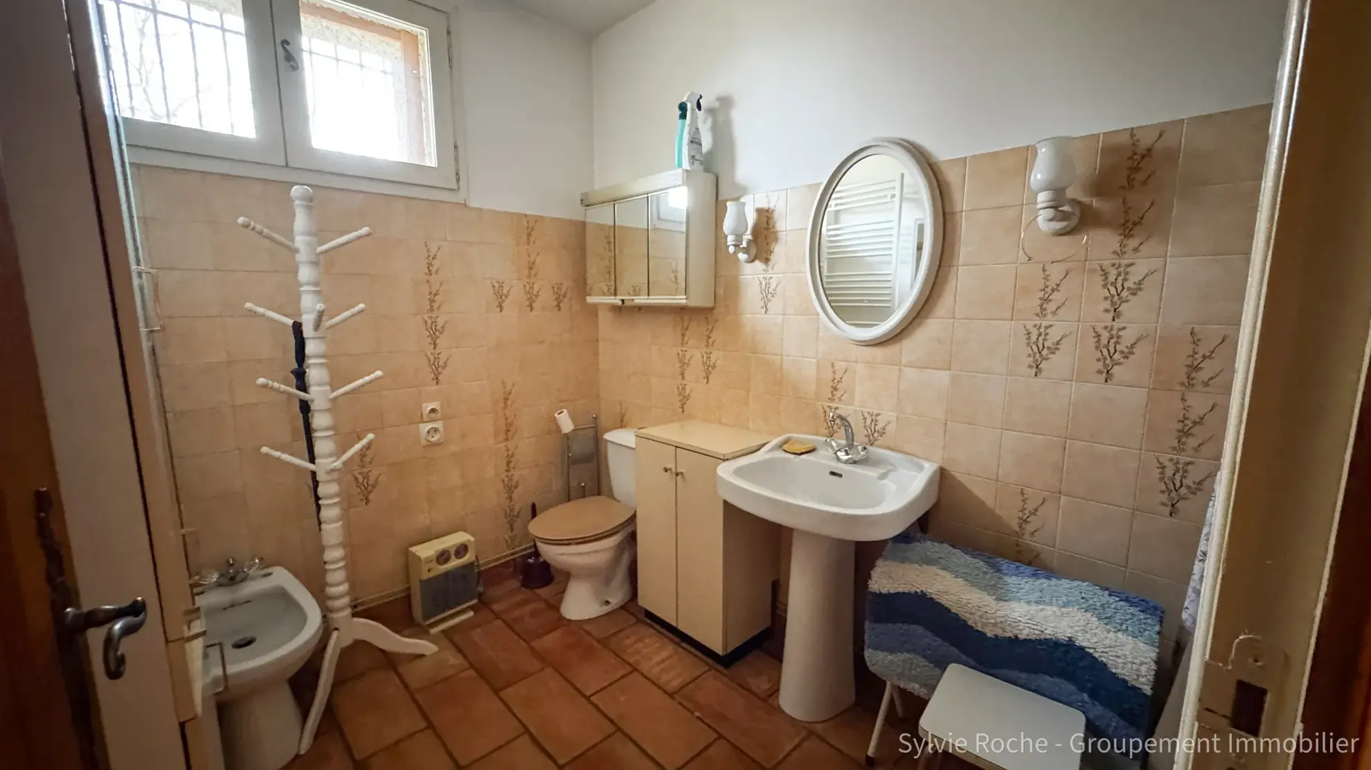 Maison de caractère à Piolenc de 175 m² avec jardin et dépendances 