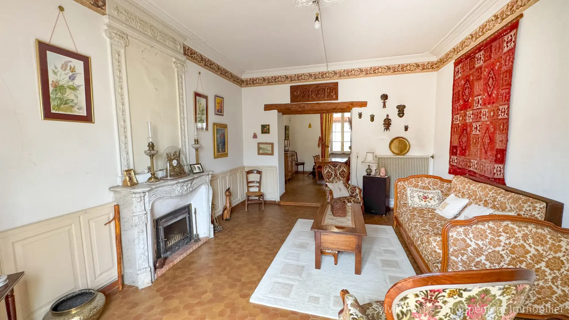 Maison de caractère à Piolenc de 175 m² avec jardin et dépendances 