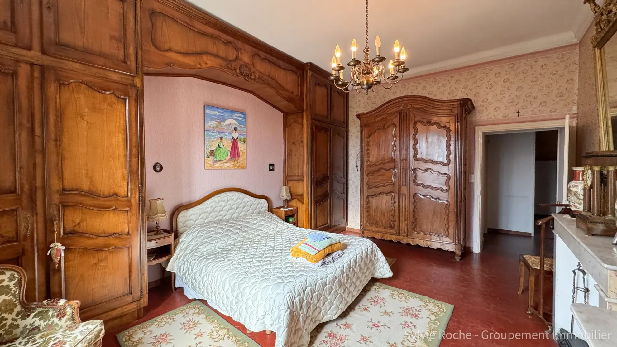 Maison de caractère à Piolenc de 175 m² avec jardin et dépendances 