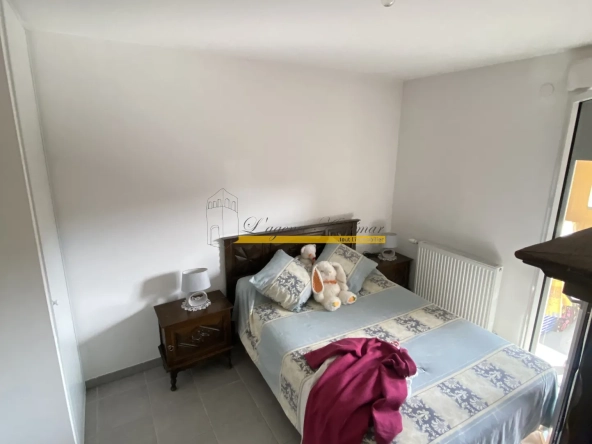 Appartement T2 loué à Montélimar, résidence sécurisée avec balcon et parking 