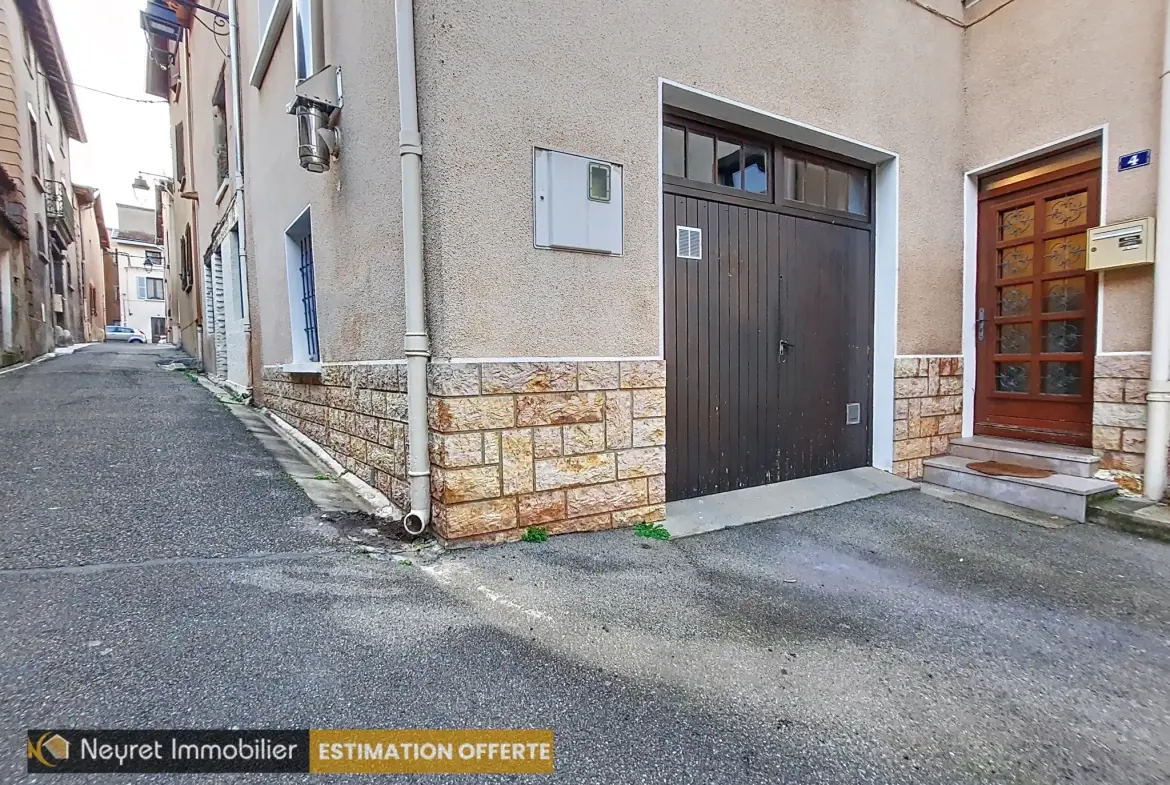 Maison de village à Saint-Symphorien-d’Ozon avec garage et 3 chambres 