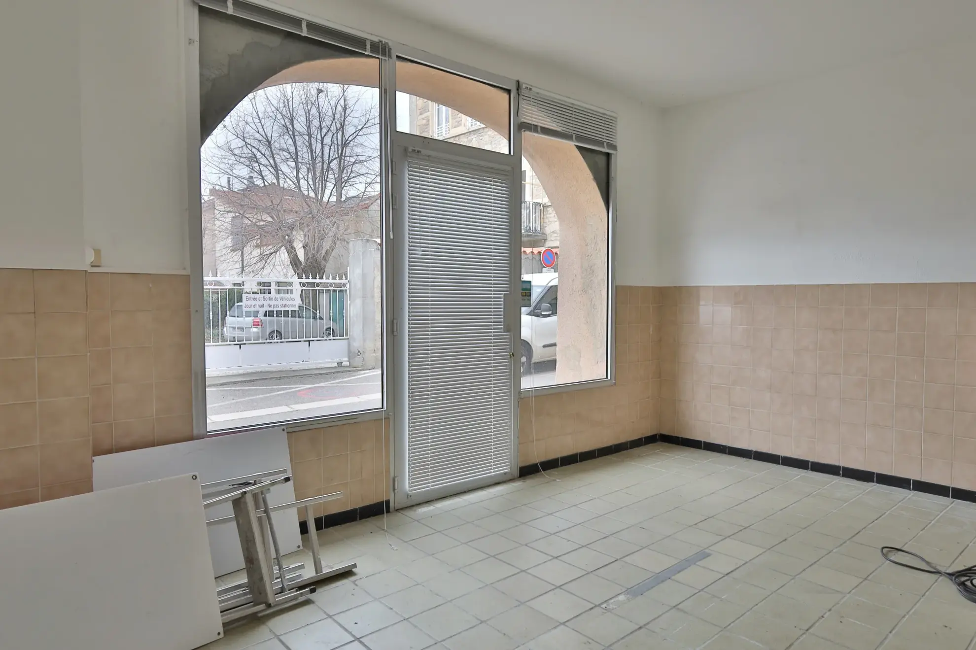 Local commercial de 46 m² à vendre au centre d'Heyrieux 