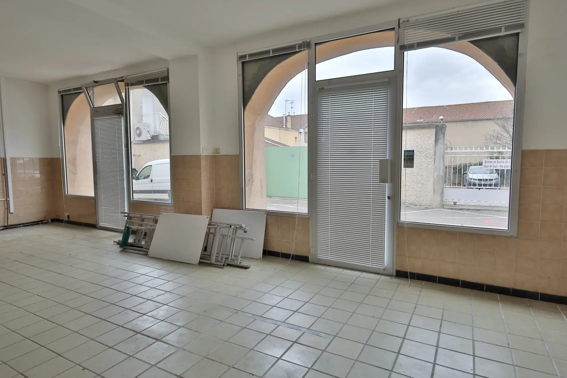 Local commercial de 46 m² à vendre au centre d'Heyrieux 