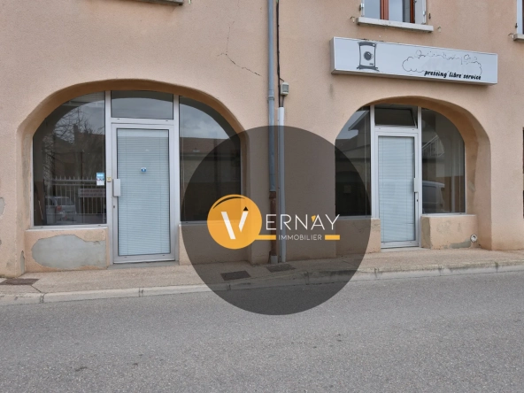 Local commercial de 46 m² à vendre au centre d'Heyrieux