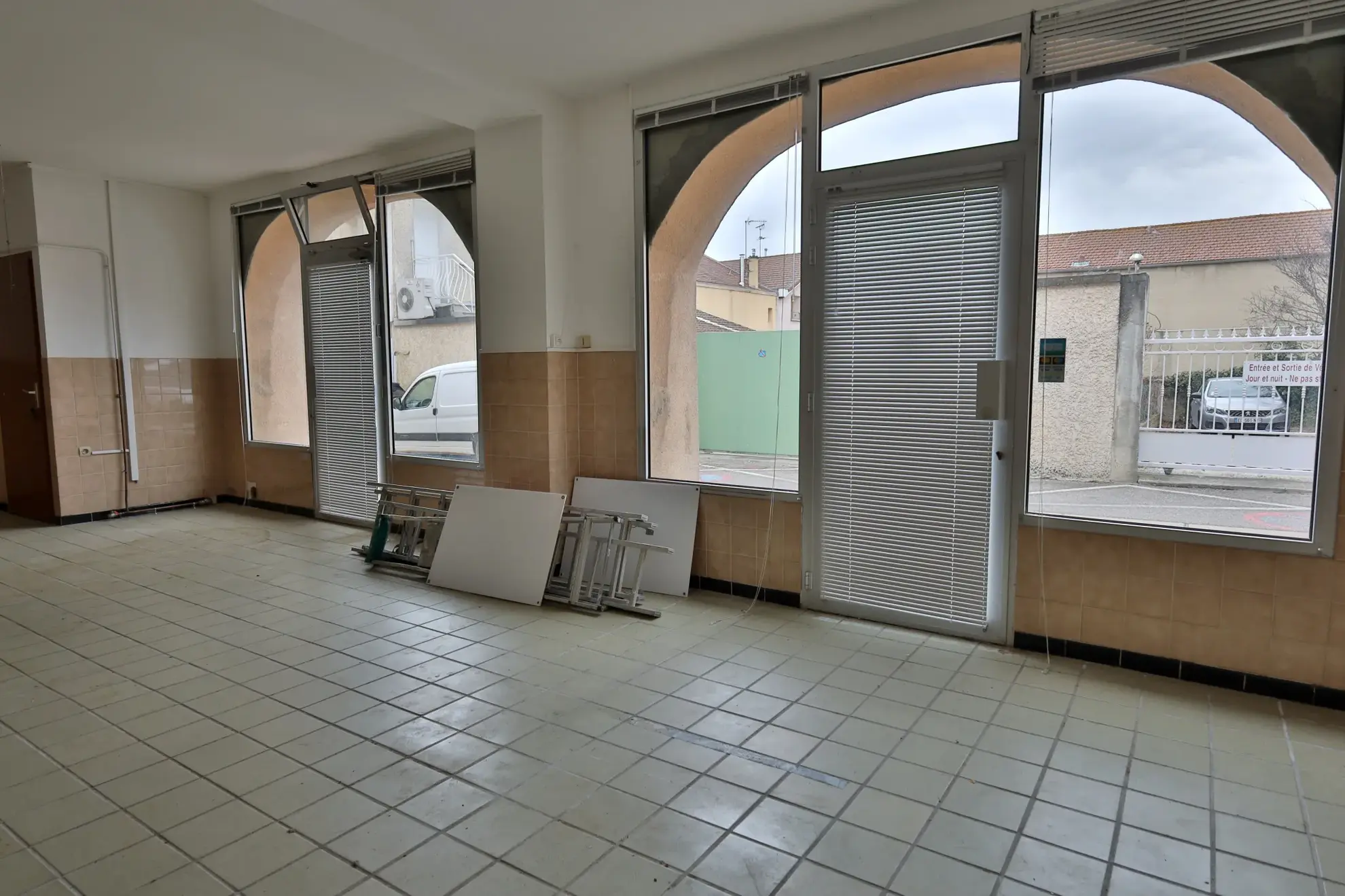 Local commercial de 46 m² à vendre au centre d'Heyrieux 