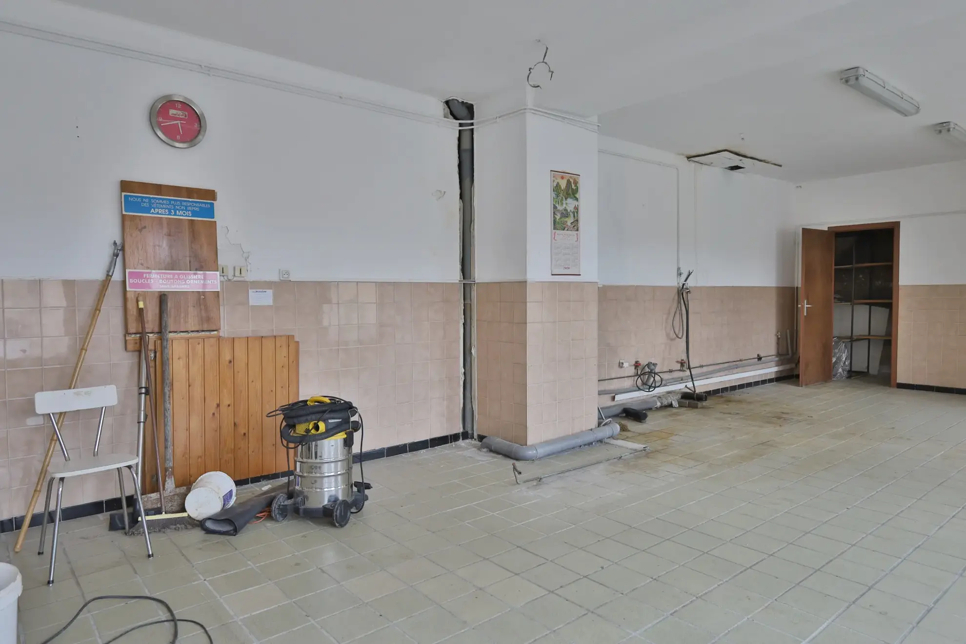 Local commercial de 46 m² à vendre au centre d'Heyrieux 
