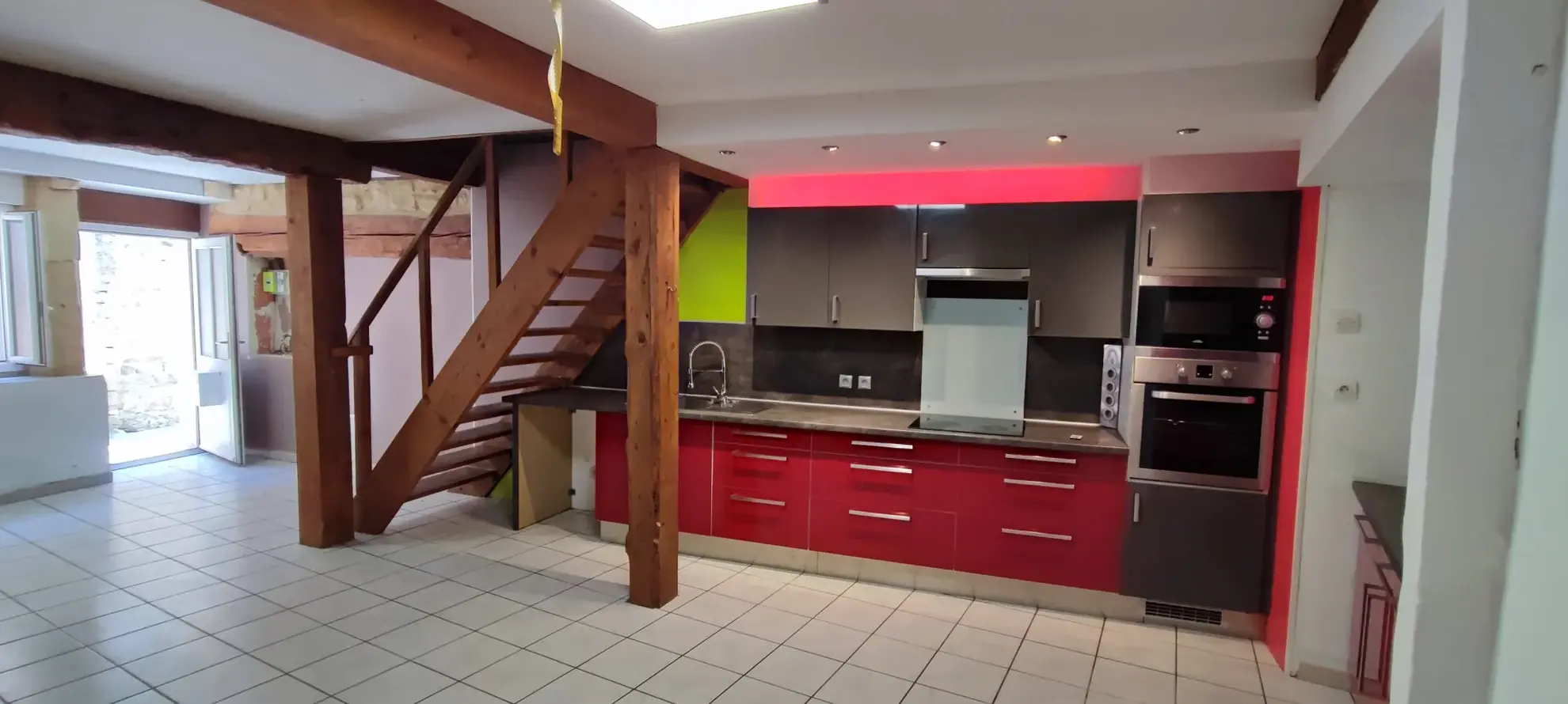 Maison de village rénovée à Peyriac Minervois avec terrasse de 15 m² 