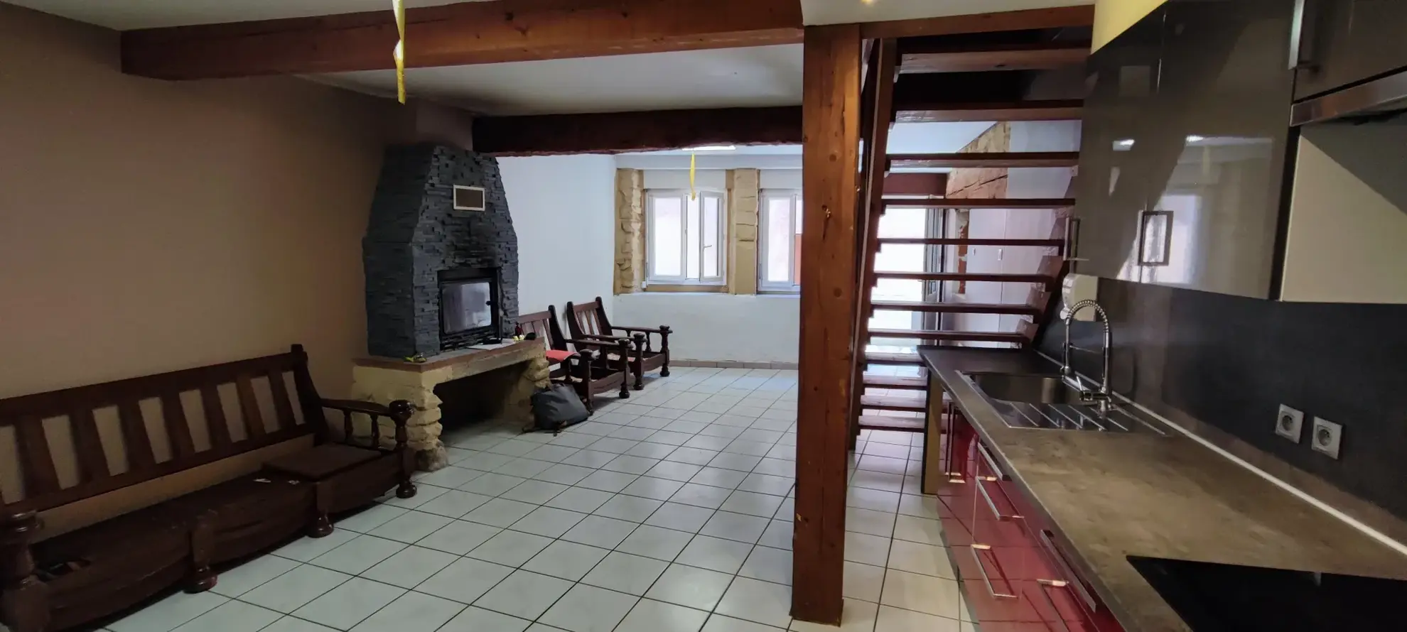 Maison de village rénovée à Peyriac Minervois avec terrasse de 15 m² 