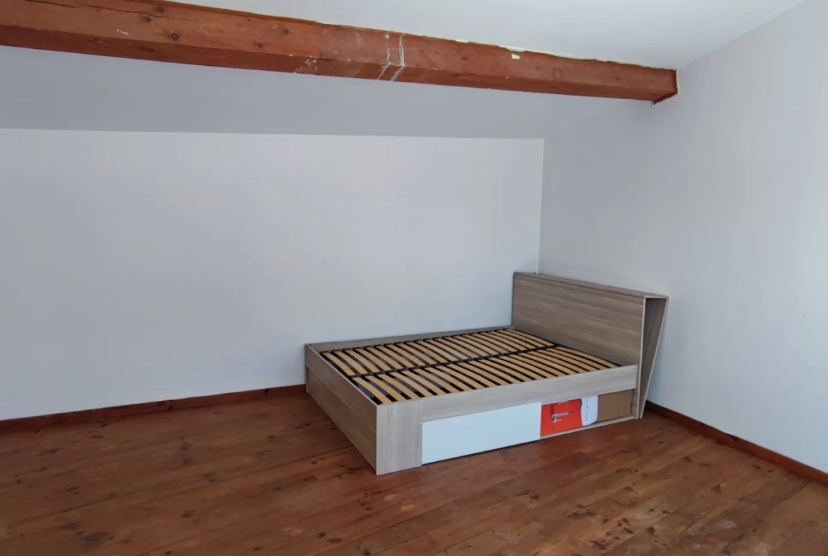 Maison de village rénovée à Peyriac Minervois avec terrasse de 15 m² 