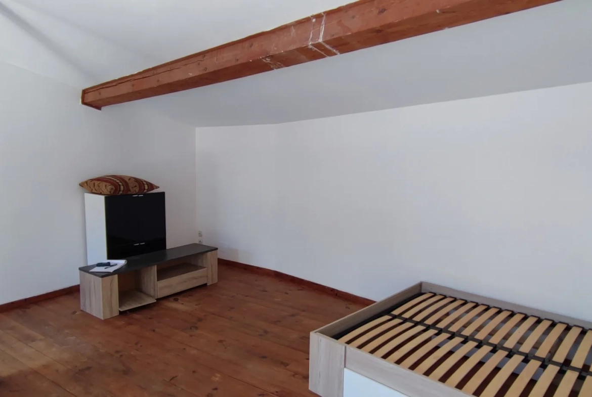 Maison de village rénovée à Peyriac Minervois avec terrasse de 15 m² 