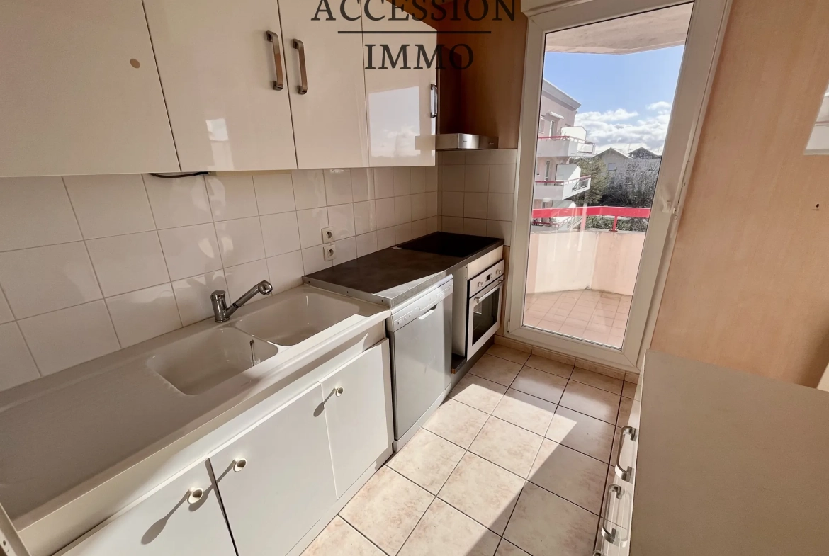 Appartement T3 à Dijon Toison d'Or avec terrasse, cave et garage – Bon état 