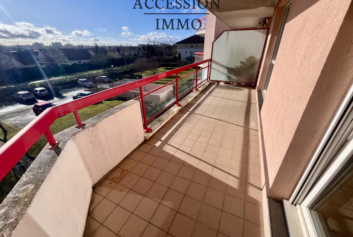Appartement T3 à Dijon Toison d'Or avec terrasse, cave et garage – Bon état 