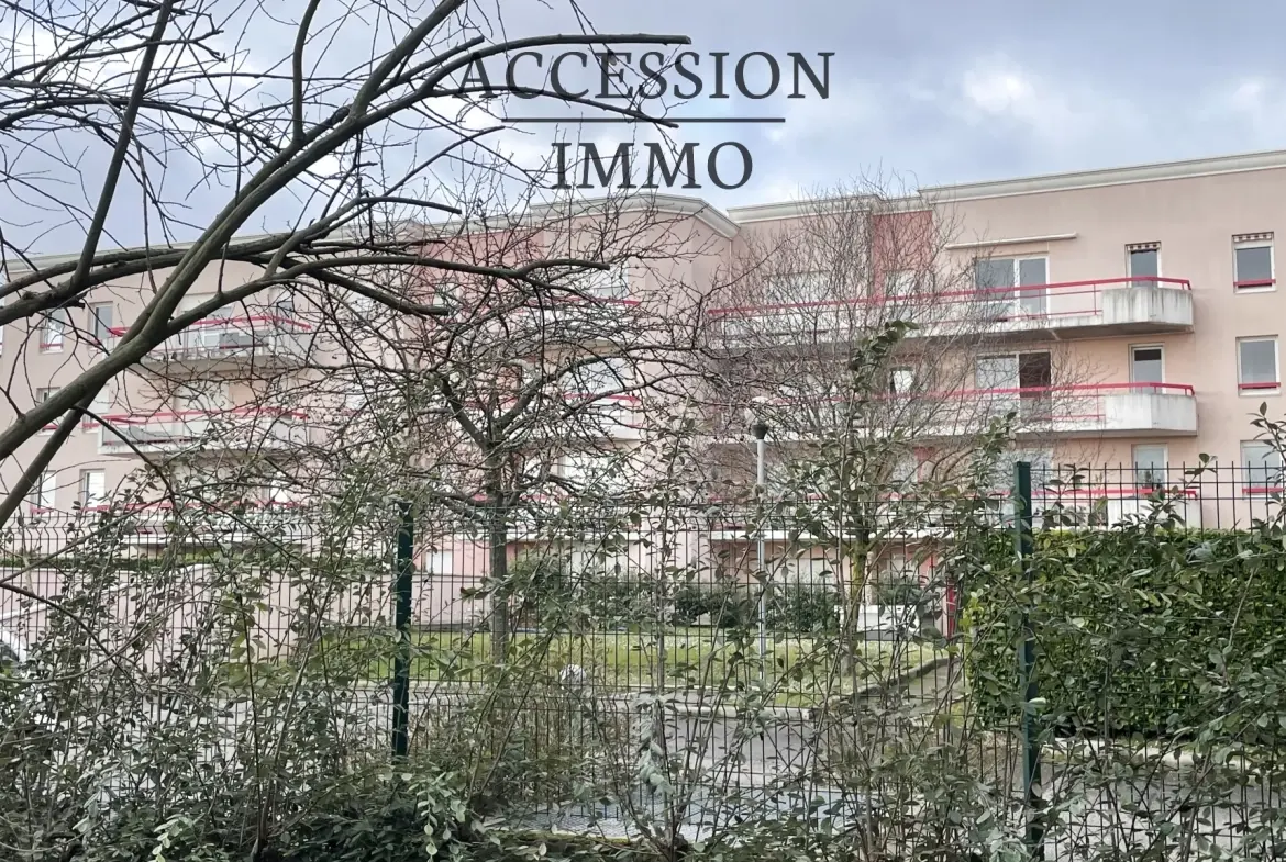 Appartement T3 à Dijon Toison d'Or avec terrasse, cave et garage – Bon état 