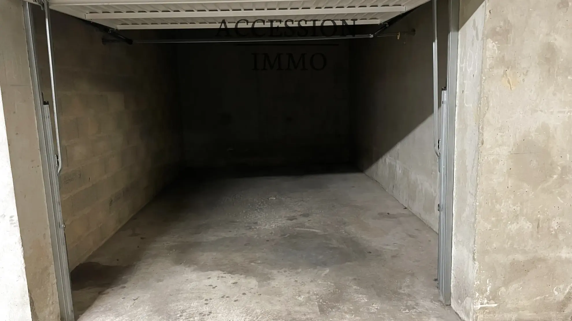 Appartement T3 à Dijon Toison d'Or avec terrasse, cave et garage – Bon état 