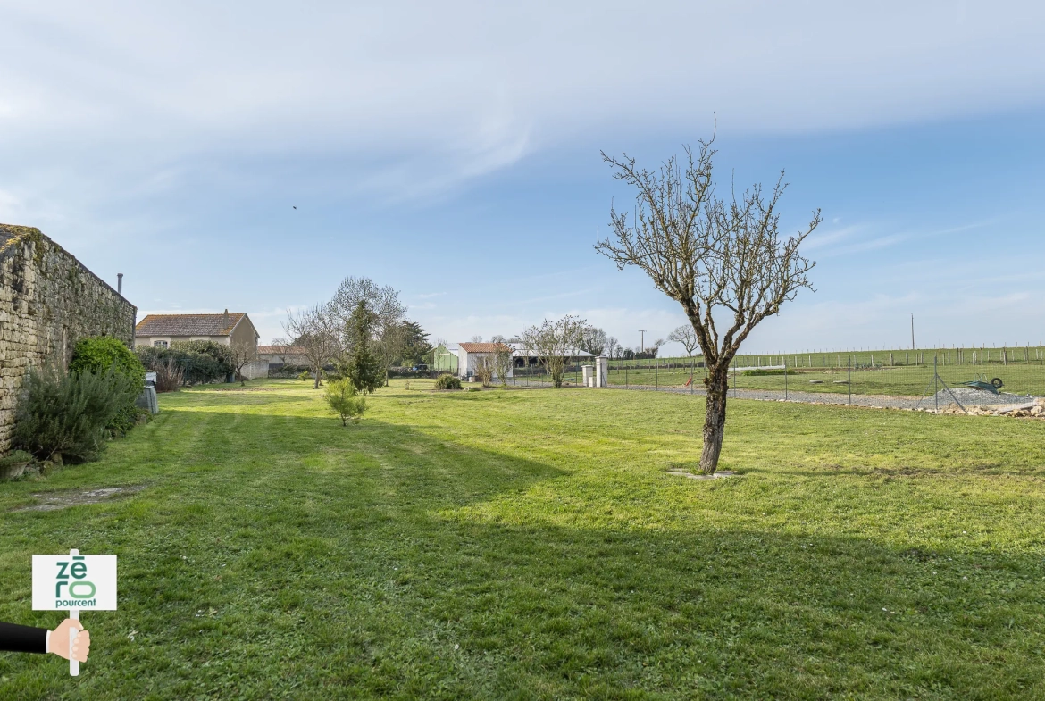 Belle maison de 219 m² avec jardin à Bouillé-Courdault, Marais Poitevin 