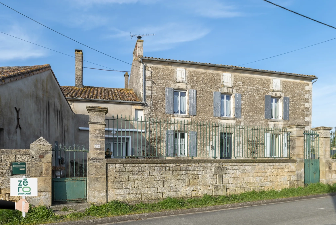 Belle maison de 219 m² avec jardin à Bouillé-Courdault, Marais Poitevin 