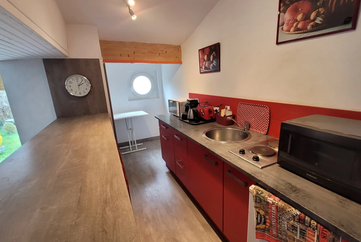 Maison 180 m² avec dépendance à Vihiers, centre-ville, terrain de 360 m² 