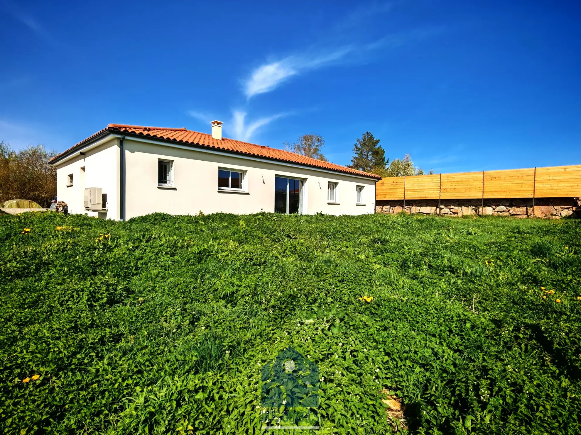 Maison neuve de 115 m² avec terrain clos à Saint Laure à vendre 