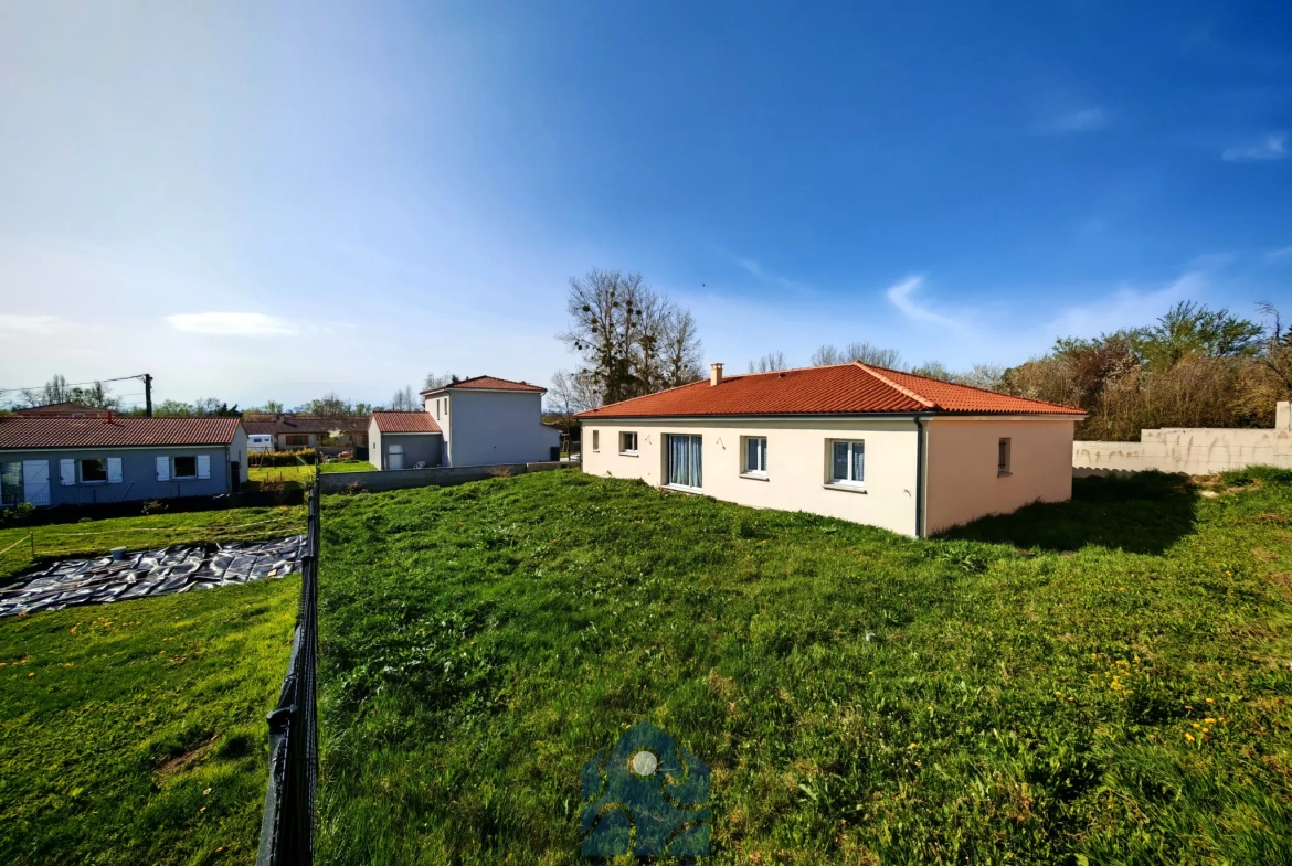 Maison neuve de 115 m² avec terrain clos à Saint Laure à vendre 