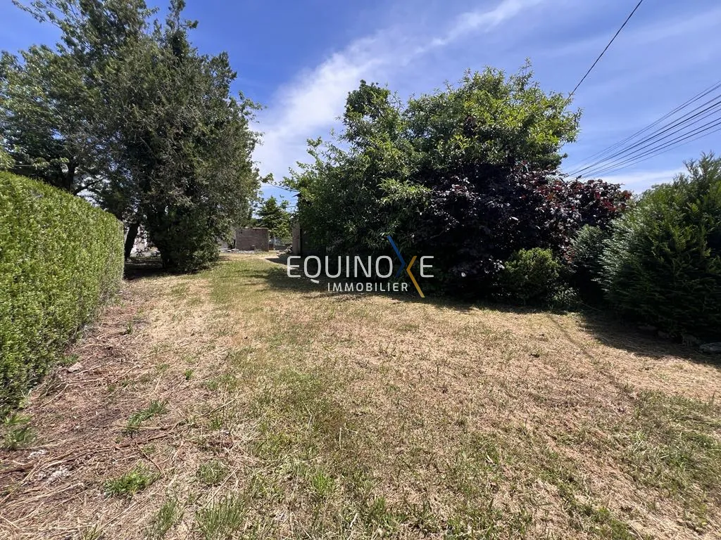 Terrain constructible à Gorges - Village calme de 625 m² 