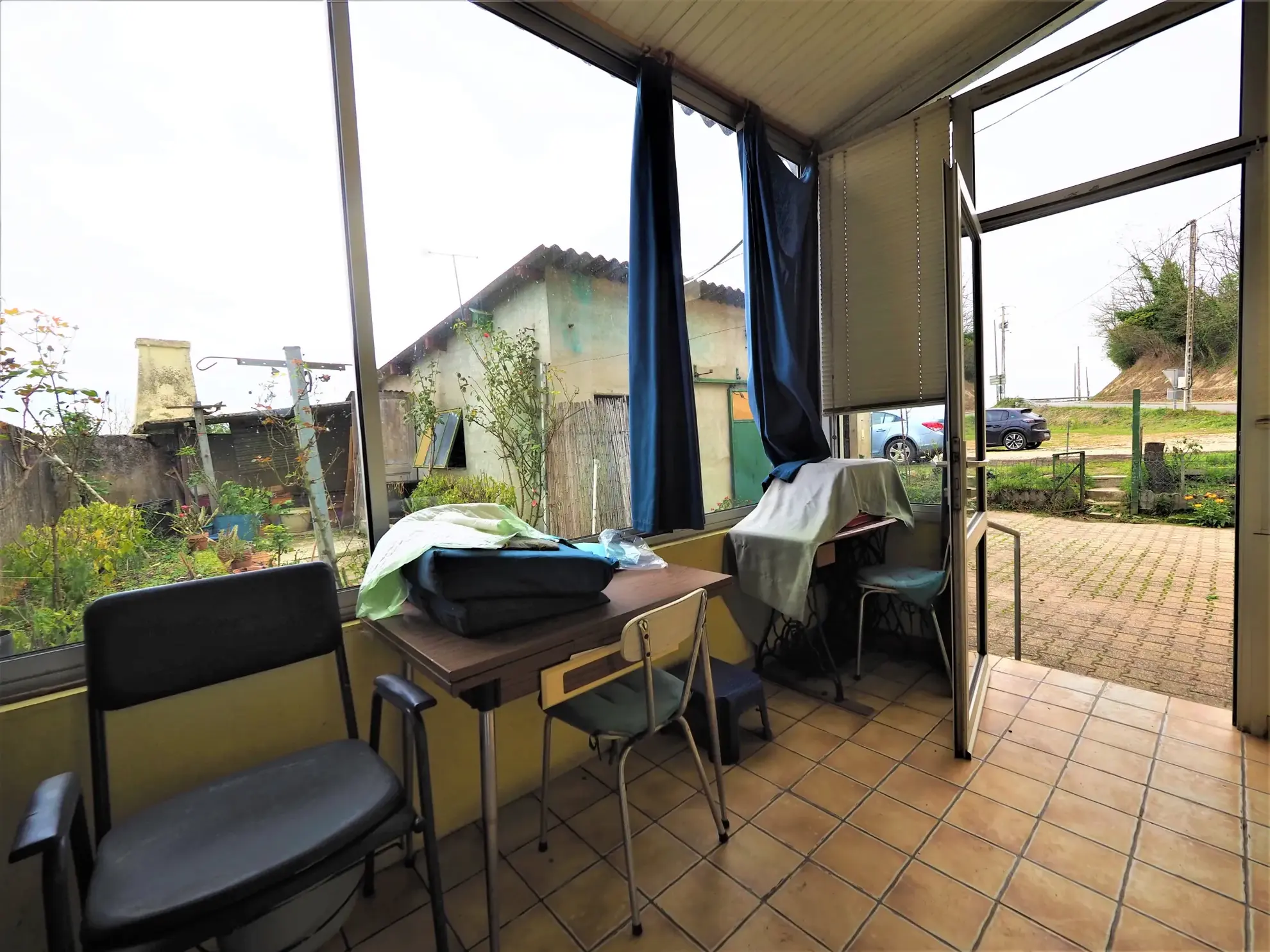 Maison 4 chambres avec jardin et garages à Gontaud de Nogaret 