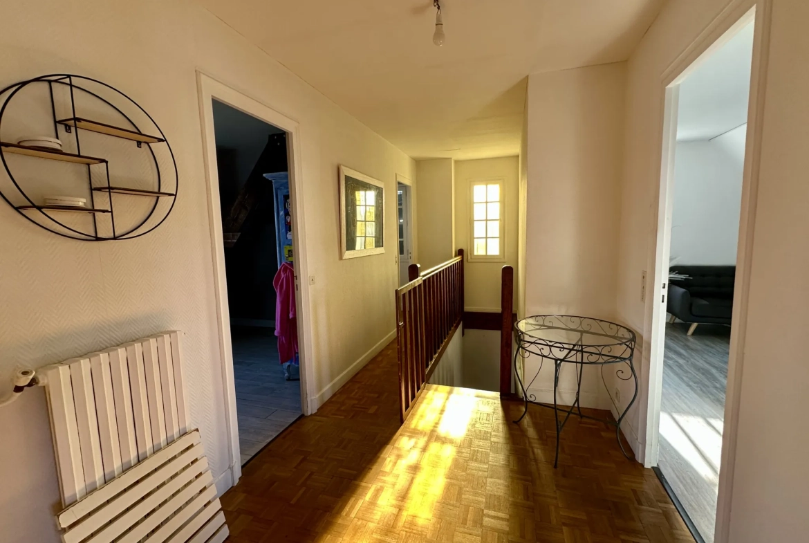 Maison de caractère à Niort, 5 chambres, jardin clos, quartier Clou Bouchet 