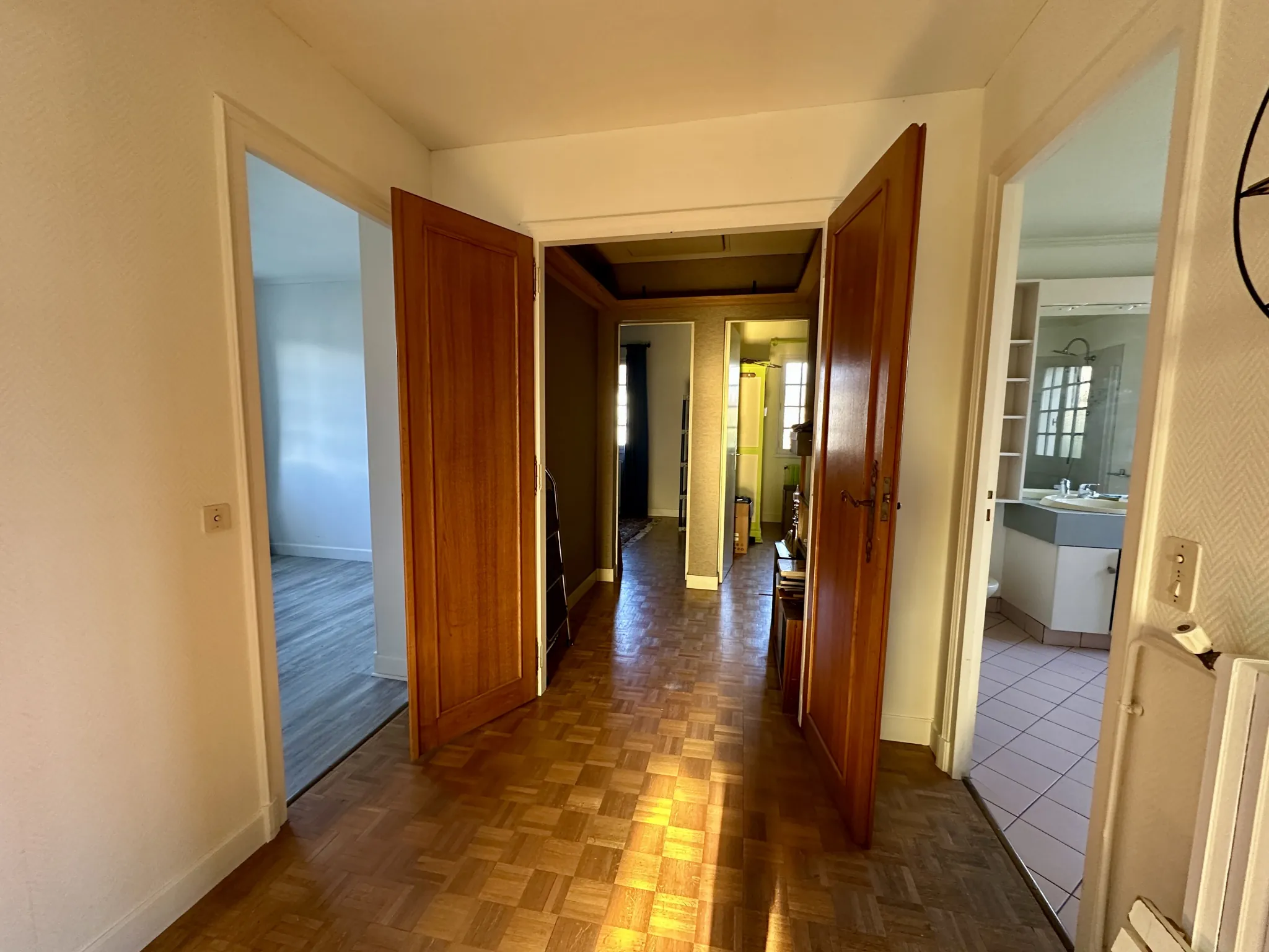 Maison de caractère à Niort, 5 chambres, jardin clos, quartier Clou Bouchet 