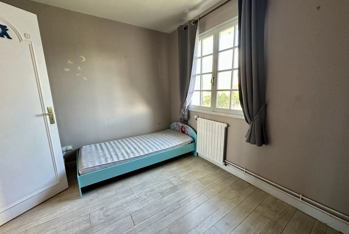 Maison de caractère à Niort, 5 chambres, jardin clos, quartier Clou Bouchet 
