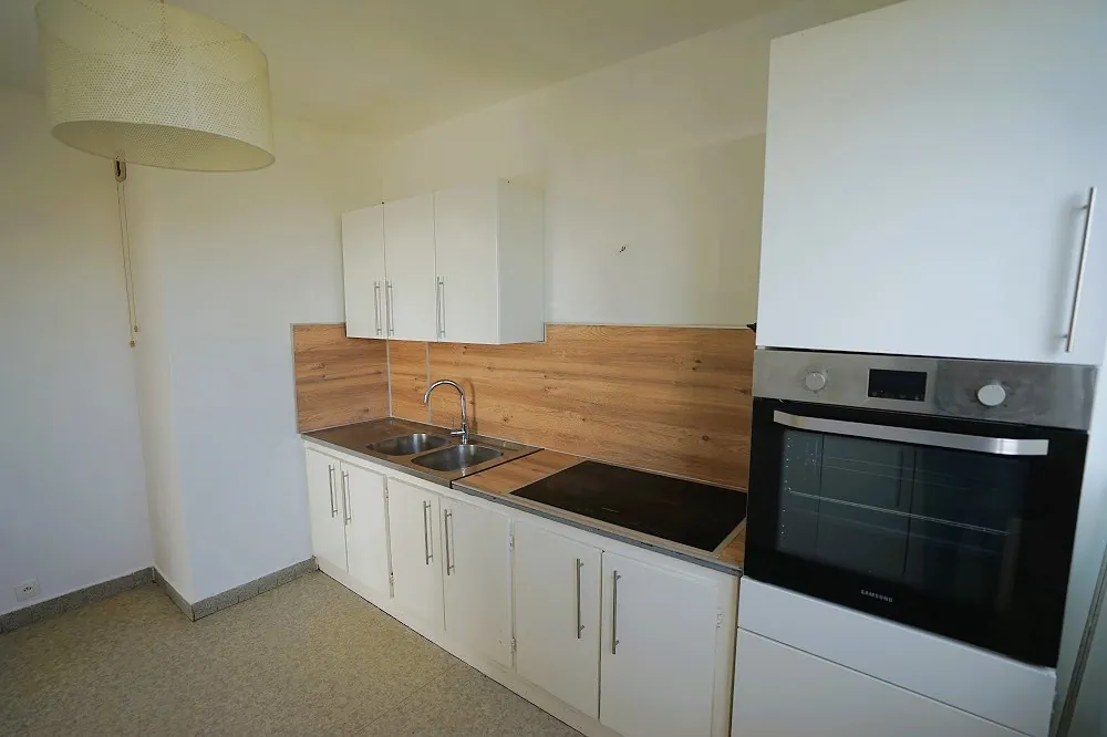 Appartement T3 à Hem Longchamp avec balcon et cave 