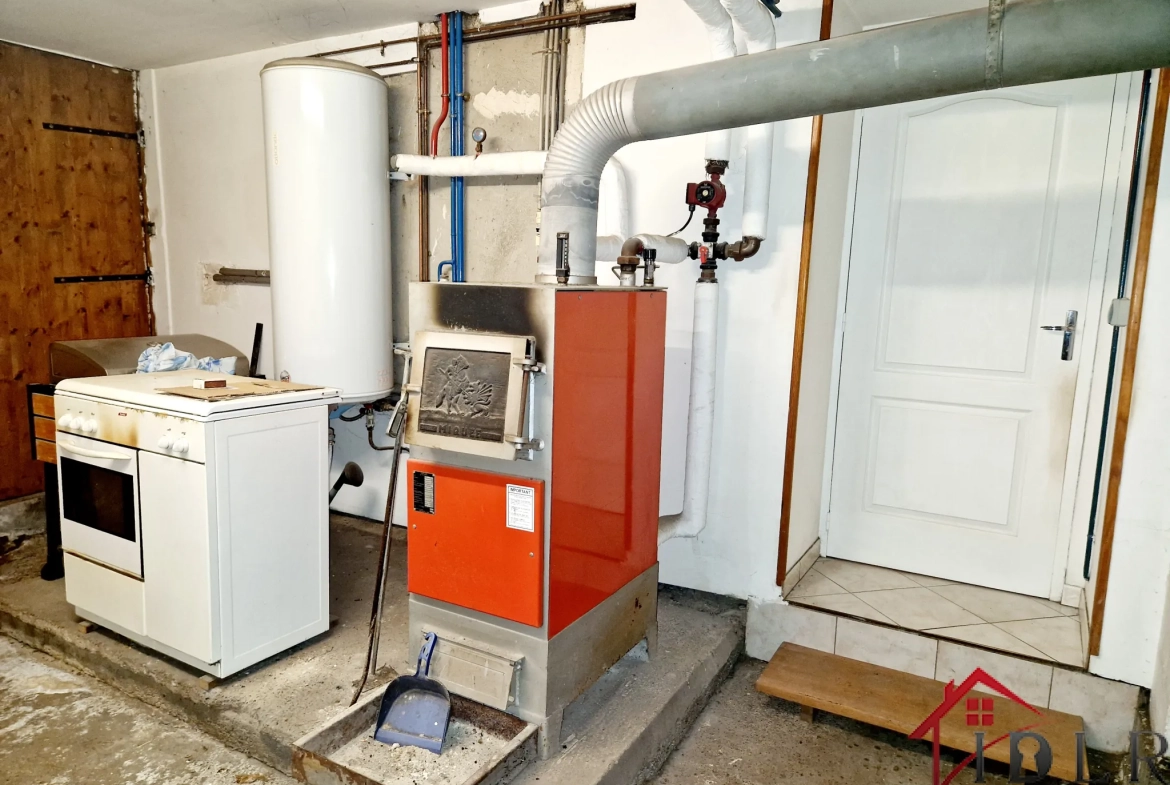 Maison spacieuse de 171 m2 avec garage et jardin à Serqueux 