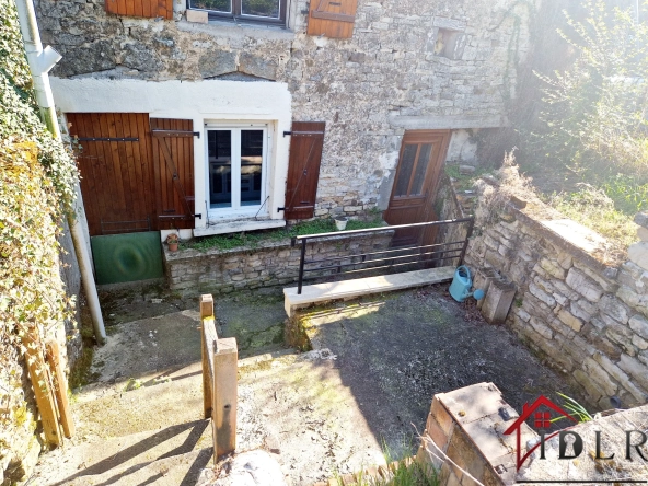 Maison spacieuse de 171 m2 avec garage et jardin à Serqueux 