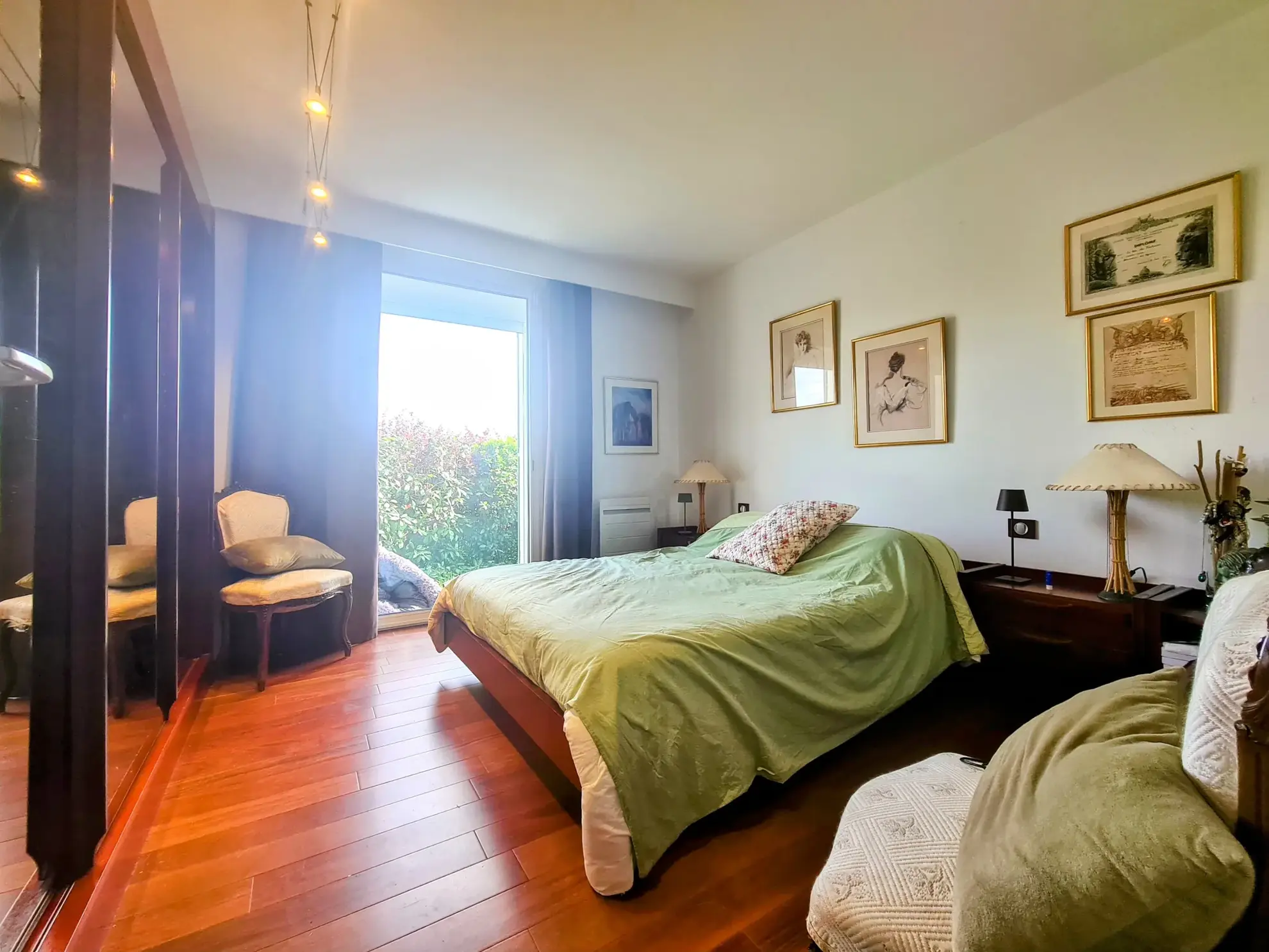 Maison de plain-pied à Varennes Vauzelles avec jardin de 1957 m² 