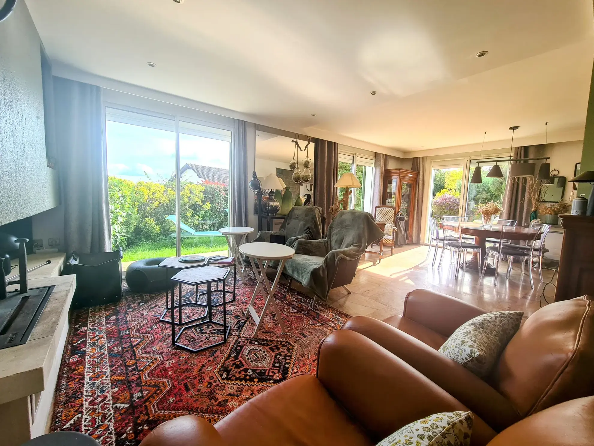 Maison de plain-pied à Varennes Vauzelles avec jardin de 1957 m² 
