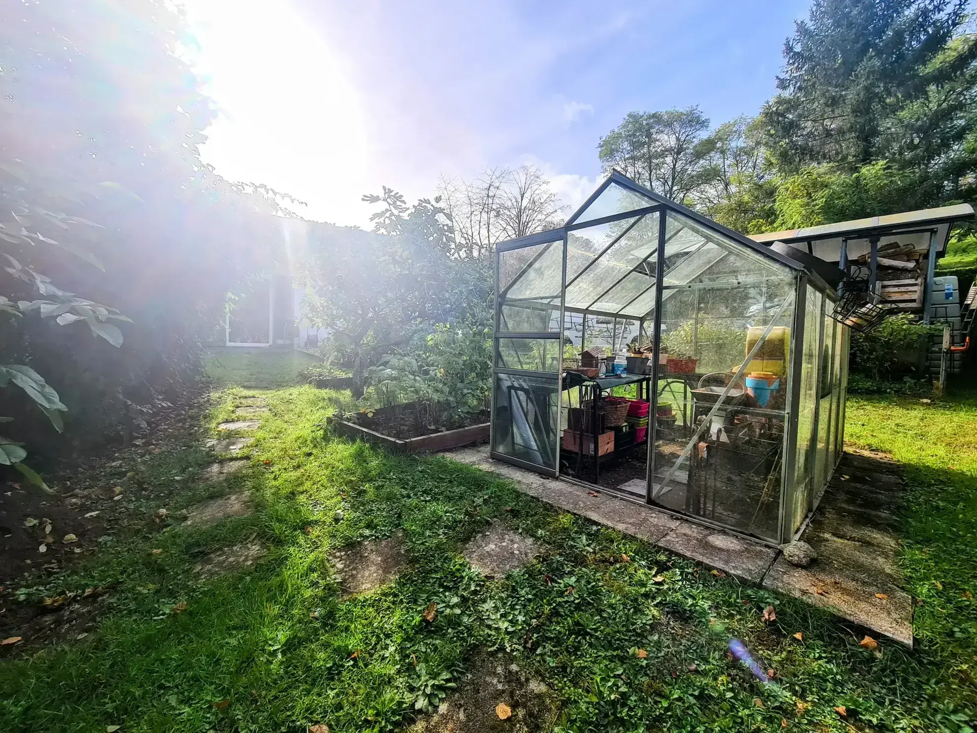 Maison de plain-pied à Varennes Vauzelles avec jardin de 1957 m² 