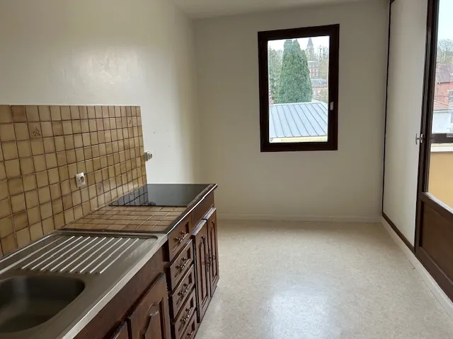 Appartement lumineux avec loggia et parking à Clermont 