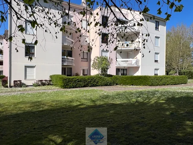 Appartement T4 à Abbeville avec terrasse, garage et cave – Quartier Parc 