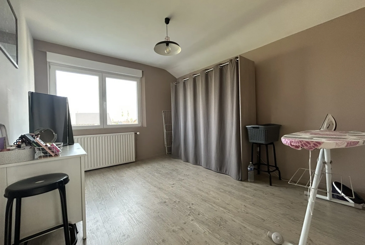 Maison individuelle rénovée avec piscine à Creutzwald – 125m² 