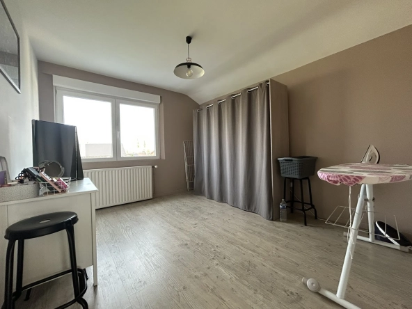 Maison individuelle rénovée avec piscine à Creutzwald – 125m² 