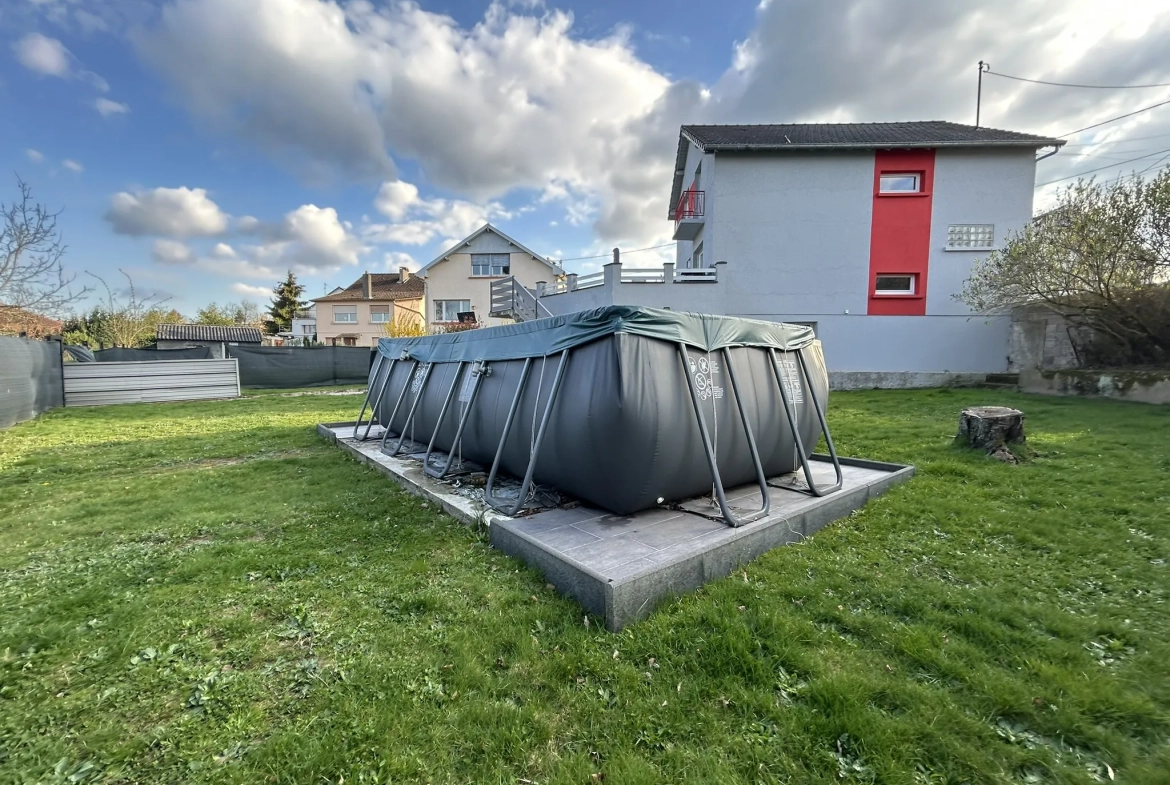 Maison individuelle rénovée avec piscine à Creutzwald – 125m² 